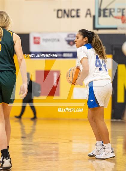 Thumbnail 1 in Battle Mountain vs. Bishop Union (Serpent Classic) photogallery.