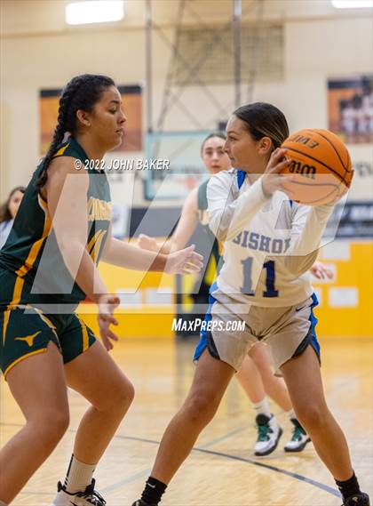Thumbnail 3 in Battle Mountain vs. Bishop Union (Serpent Classic) photogallery.