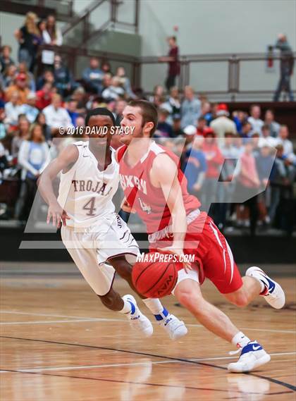 Thumbnail 2 in Bixby vs. Jenks photogallery.
