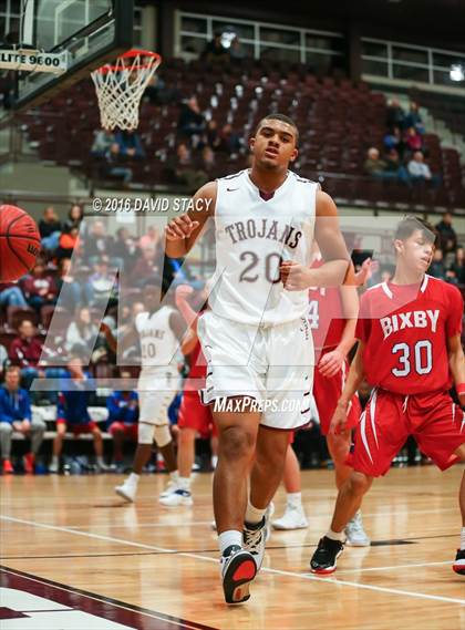 Thumbnail 2 in Bixby vs. Jenks photogallery.