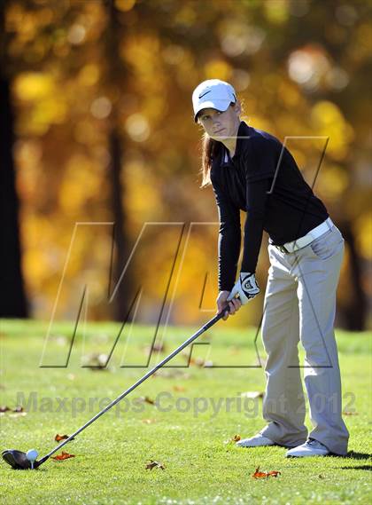 Thumbnail 2 in PIAA Girls Golf Championships photogallery.