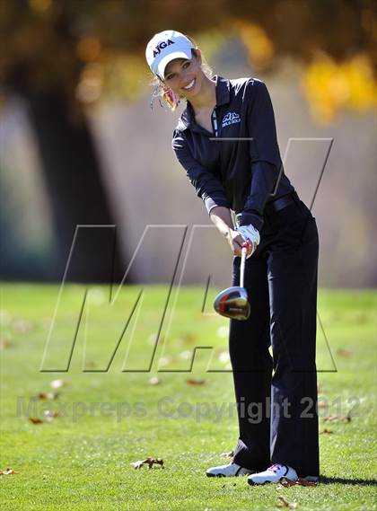 Thumbnail 1 in PIAA Girls Golf Championships photogallery.