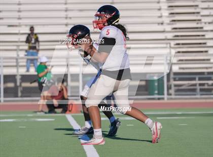 Thumbnail 1 in JV: Dominguez @ Dorsey (Scrimmage) photogallery.