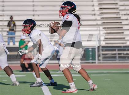 Thumbnail 2 in JV: Dominguez @ Dorsey (Scrimmage) photogallery.