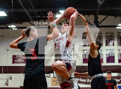 Thumbnail 1 in Tenafly vs Northern Highlands (Bergen Invitational) photogallery.