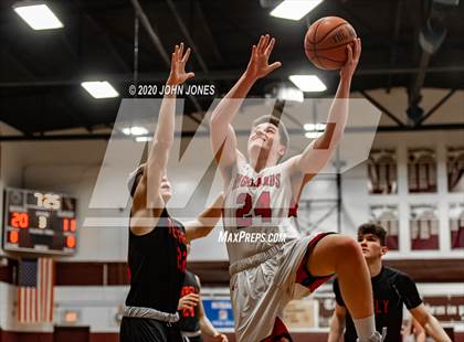 Thumbnail 3 in Tenafly vs Northern Highlands (Bergen Invitational) photogallery.