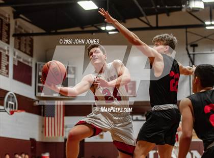 Thumbnail 2 in Tenafly vs Northern Highlands (Bergen Invitational) photogallery.