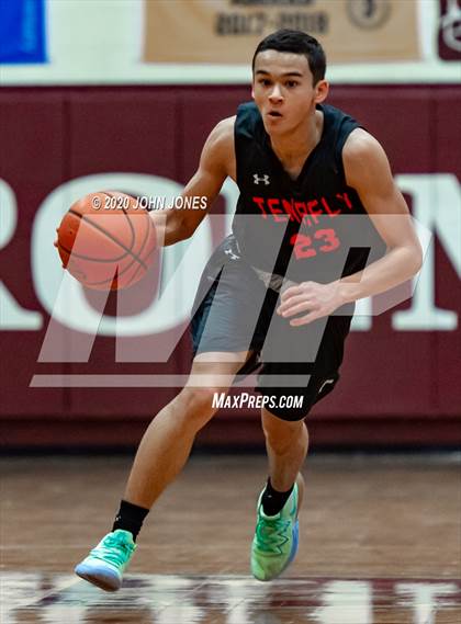 Thumbnail 1 in Tenafly vs Northern Highlands (Bergen Invitational) photogallery.