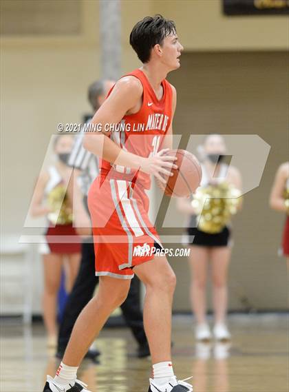 Thumbnail 3 in Mater Dei @ JSerra Catholic photogallery.