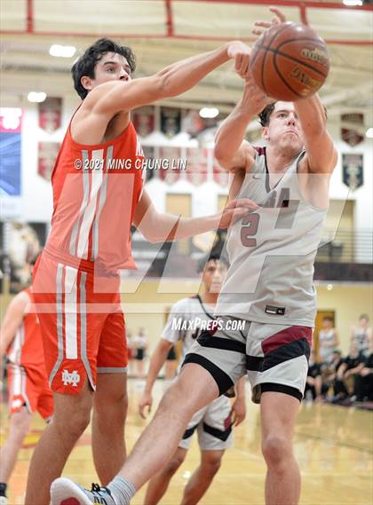 Thumbnail 1 in Mater Dei @ JSerra Catholic photogallery.