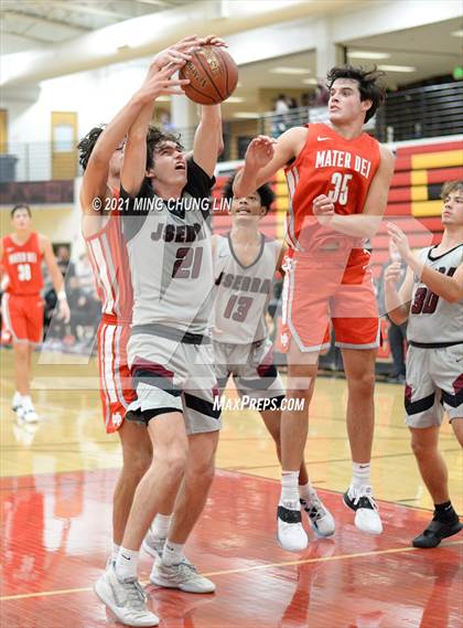 Thumbnail 2 in Mater Dei @ JSerra Catholic photogallery.