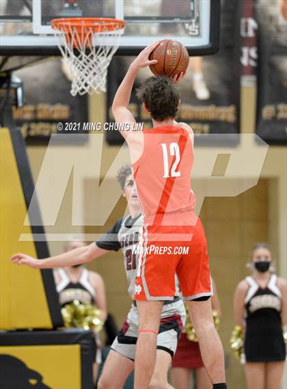 Thumbnail 2 in Mater Dei @ JSerra Catholic photogallery.