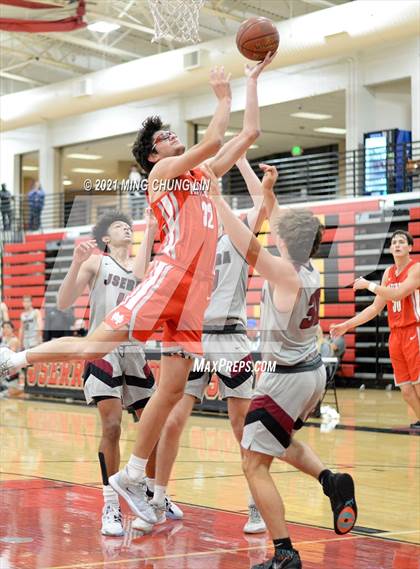 Thumbnail 3 in Mater Dei @ JSerra Catholic photogallery.