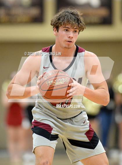 Thumbnail 1 in Mater Dei @ JSerra Catholic photogallery.