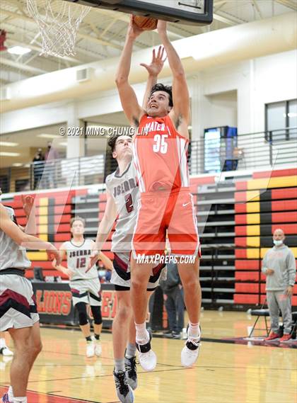 Thumbnail 2 in Mater Dei @ JSerra Catholic photogallery.