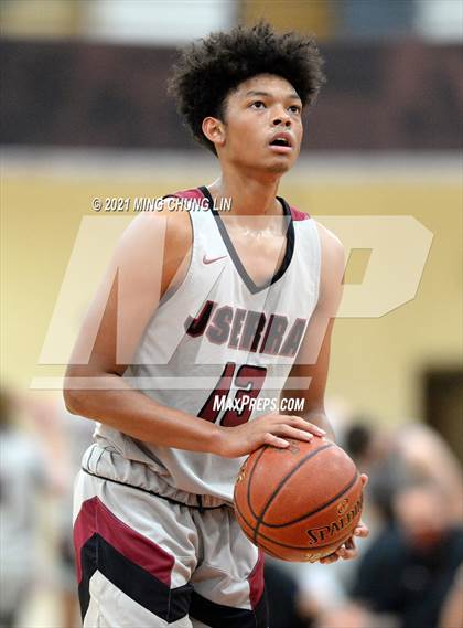 Thumbnail 2 in Mater Dei @ JSerra Catholic photogallery.