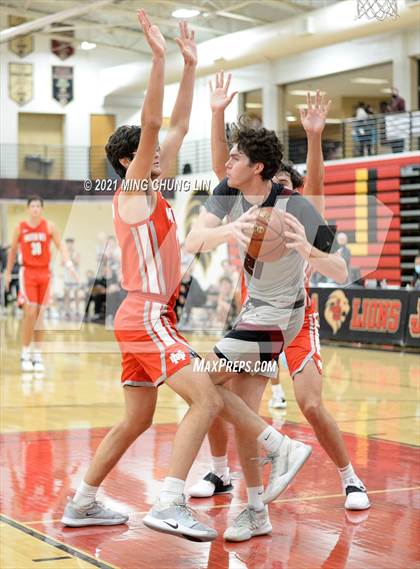 Thumbnail 1 in Mater Dei @ JSerra Catholic photogallery.