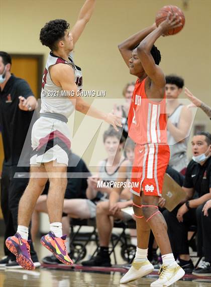 Thumbnail 3 in Mater Dei @ JSerra Catholic photogallery.