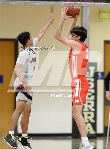 Thumbnail 1 in Mater Dei @ JSerra Catholic photogallery.