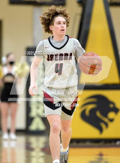 Thumbnail 2 in Mater Dei @ JSerra Catholic photogallery.