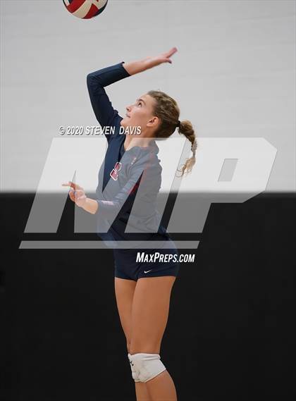 Thumbnail 3 in Hamilton vs. Perry (AIA 6A Final) photogallery.