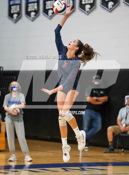 Thumbnail 2 in Hamilton vs. Perry (AIA 6A Final) photogallery.