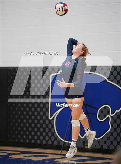 Thumbnail 3 in Hamilton vs. Perry (AIA 6A Final) photogallery.
