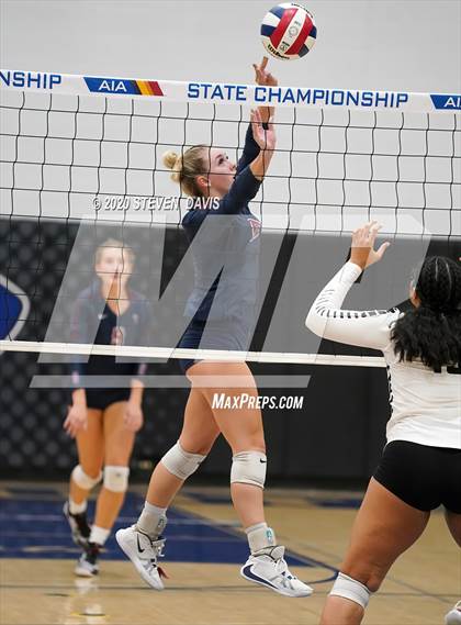Thumbnail 1 in Hamilton vs. Perry (AIA 6A Final) photogallery.