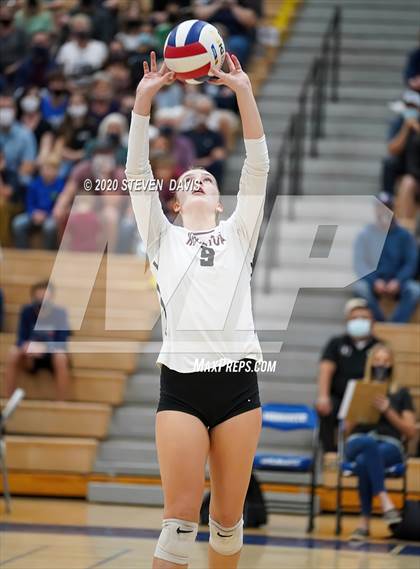Thumbnail 3 in Hamilton vs. Perry (AIA 6A Final) photogallery.