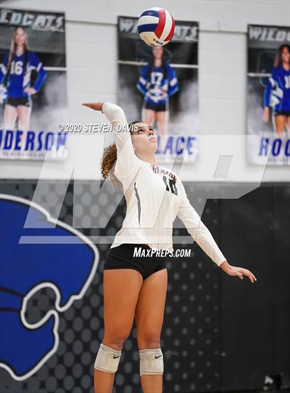 Thumbnail 2 in Hamilton vs. Perry (AIA 6A Final) photogallery.