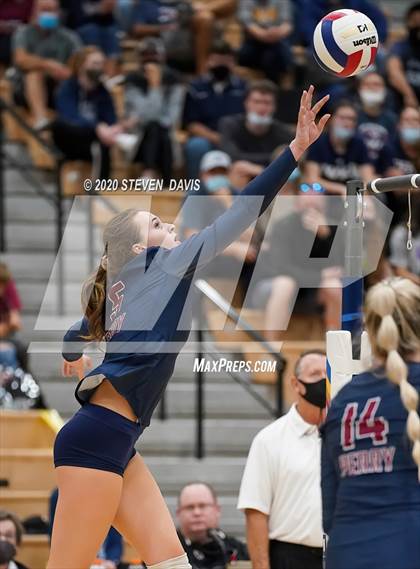 Thumbnail 2 in Hamilton vs. Perry (AIA 6A Final) photogallery.