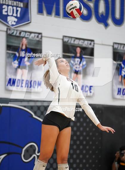Thumbnail 2 in Hamilton vs. Perry (AIA 6A Final) photogallery.
