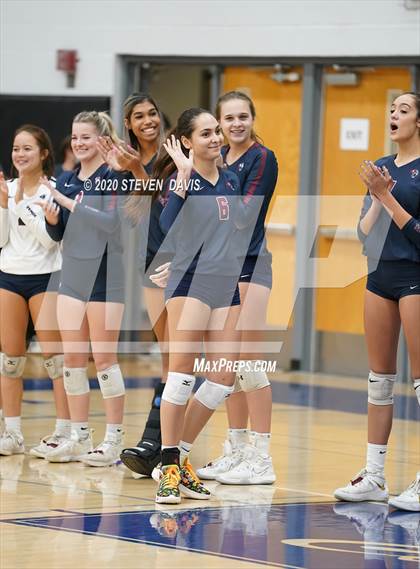 Thumbnail 2 in Hamilton vs. Perry (AIA 6A Final) photogallery.