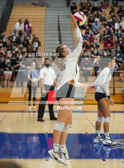Thumbnail 3 in Hamilton vs. Perry (AIA 6A Final) photogallery.