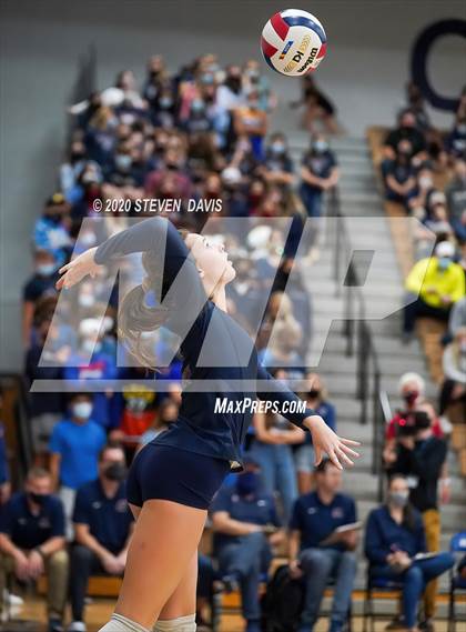 Thumbnail 1 in Hamilton vs. Perry (AIA 6A Final) photogallery.