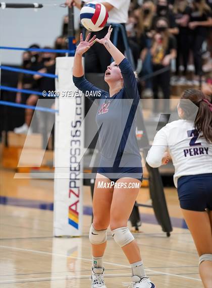 Thumbnail 2 in Hamilton vs. Perry (AIA 6A Final) photogallery.