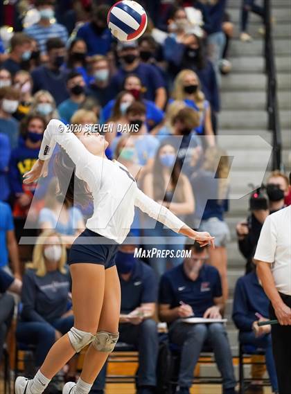Thumbnail 3 in Hamilton vs. Perry (AIA 6A Final) photogallery.
