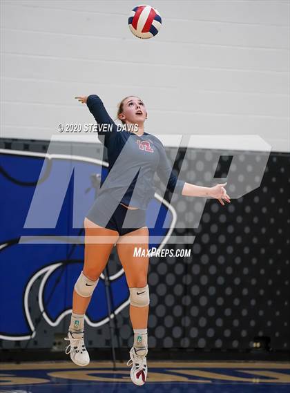 Thumbnail 2 in Hamilton vs. Perry (AIA 6A Final) photogallery.