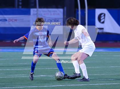 Thumbnail 3 in Westlake vs  Oaks Christian photogallery.