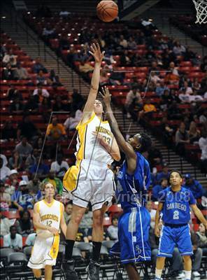 Thumbnail 3 in El Camino vs. San Diego (CIF SDS D1 Final) photogallery.