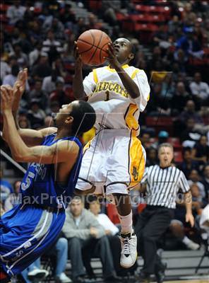 Thumbnail 2 in El Camino vs. San Diego (CIF SDS D1 Final) photogallery.