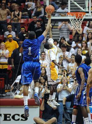 Thumbnail 3 in El Camino vs. San Diego (CIF SDS D1 Final) photogallery.