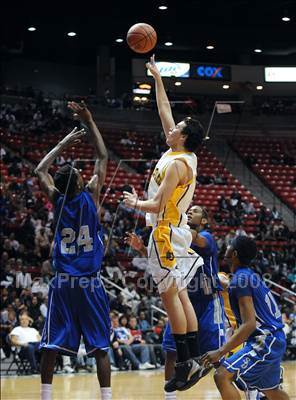 Thumbnail 3 in El Camino vs. San Diego (CIF SDS D1 Final) photogallery.