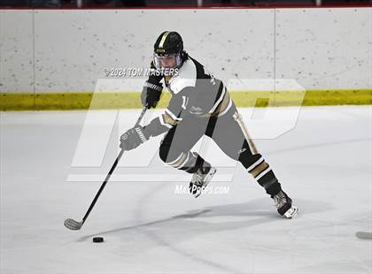 Thumbnail 2 in Bishop Hendricken @ Darien photogallery.