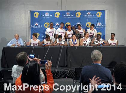 Thumbnail 3 in St. Joseph Notre Dame vs. Renaissance Academy (CIF State D5 Final) photogallery.