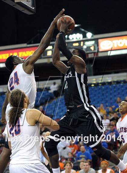 Thumbnail 3 in St. Joseph Notre Dame vs. Renaissance Academy (CIF State D5 Final) photogallery.
