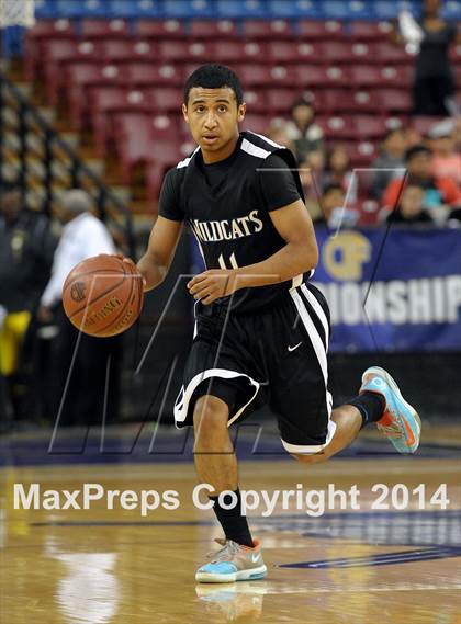 Thumbnail 2 in St. Joseph Notre Dame vs. Renaissance Academy (CIF State D5 Final) photogallery.