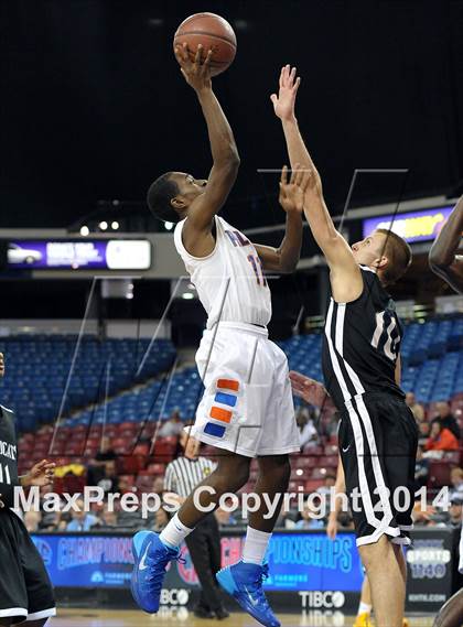 Thumbnail 3 in St. Joseph Notre Dame vs. Renaissance Academy (CIF State D5 Final) photogallery.