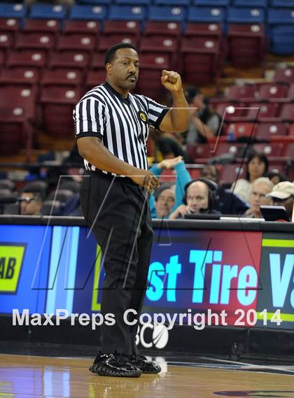 Thumbnail 2 in St. Joseph Notre Dame vs. Renaissance Academy (CIF State D5 Final) photogallery.