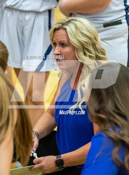 Thumbnail 1 in Deer Park @ Elma (WIAA 1A Regional Playoff) photogallery.